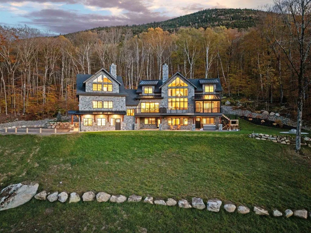 A World-Class New Hampshire Residence Offering a Seamless Connection to Nature, Priced at $4.995M 6 16 Back Forty Road An Extraordinary New Hampshire Retreat 23