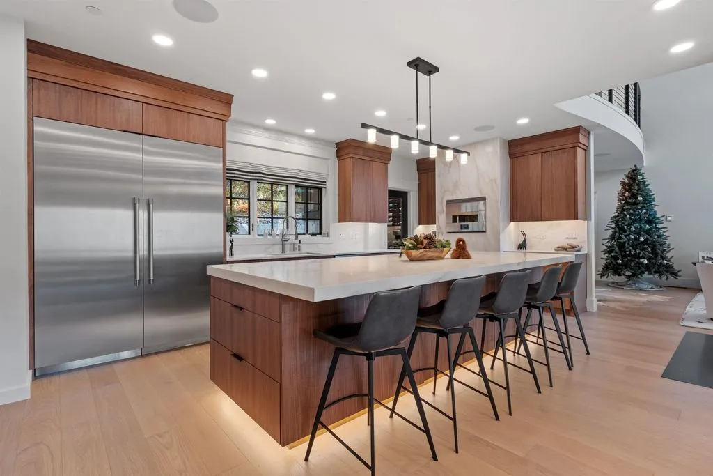 A World-Class New Hampshire Residence Offering a Seamless Connection to Nature, Priced at $4.995M 12 16 Back Forty Road An Extraordinary New Hampshire Retreat 3