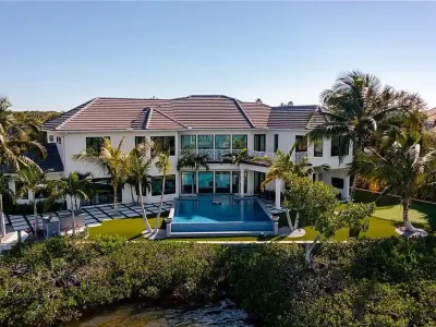 $6 Million Riverfront Estate in Vero Beach Offers Resort-Style Living and Rare Privacy 2 225 Osprey Ct Listed for 6 Million Stunning Riverfront Estate in Vero Beach with Resort Style Living 1