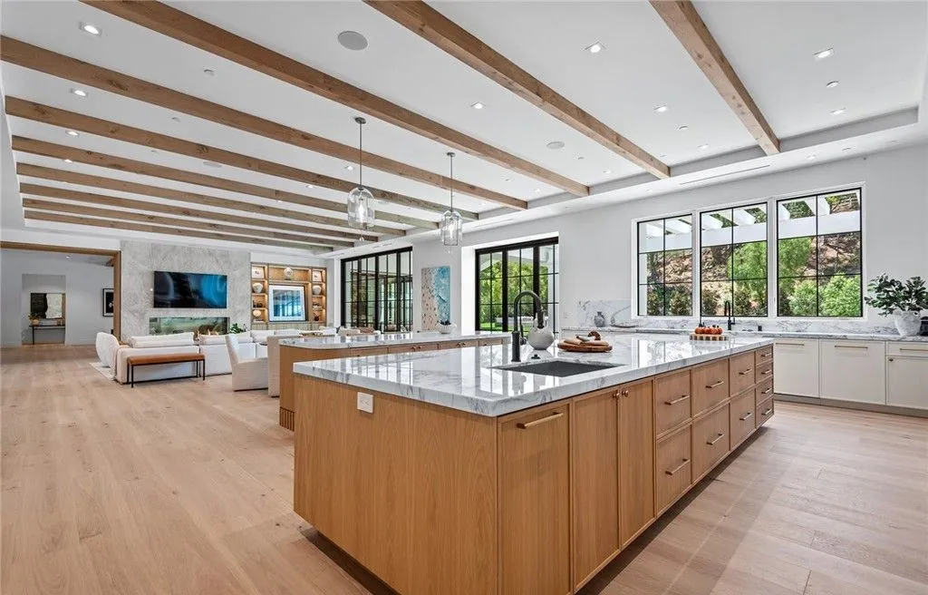 A Pristine New California Estate on 1.4 Acres at $24.775 Million 14 24044 Long Valley Rd A Spectacular Brand New California Estate on 1.4 Acres 10