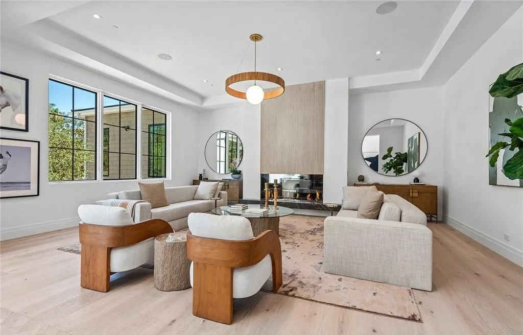 A Pristine New California Estate on 1.4 Acres at $24.775 Million 7 24044 Long Valley Rd A Spectacular Brand New California Estate on 1.4 Acres 3