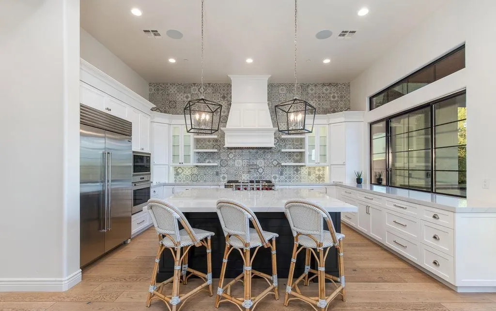 A Modern Desert Masterpiece in North Scottsdale Lists for $3.195 Million 11 25507 N 88th Way 11