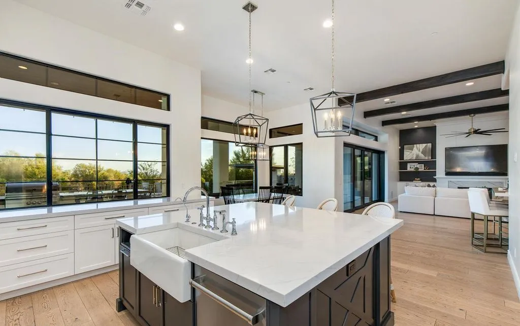 A Modern Desert Masterpiece in North Scottsdale Lists for $3.195 Million 13 25507 N 88th Way 13