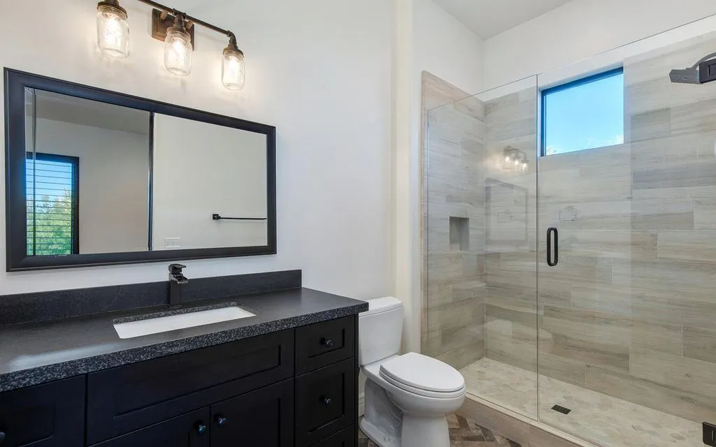 A Modern Desert Masterpiece in North Scottsdale Lists for $3.195 Million 22 25507 N 88th Way 19