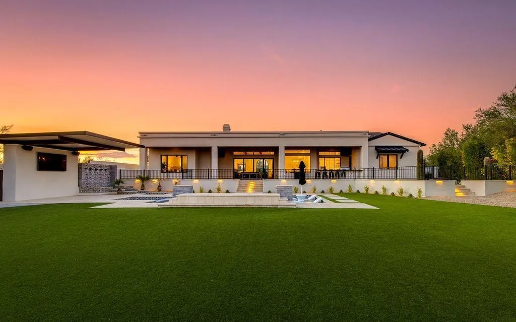 A Modern Desert Masterpiece in North Scottsdale Lists for $3.195 Million 27 25507 N 88th Way 26