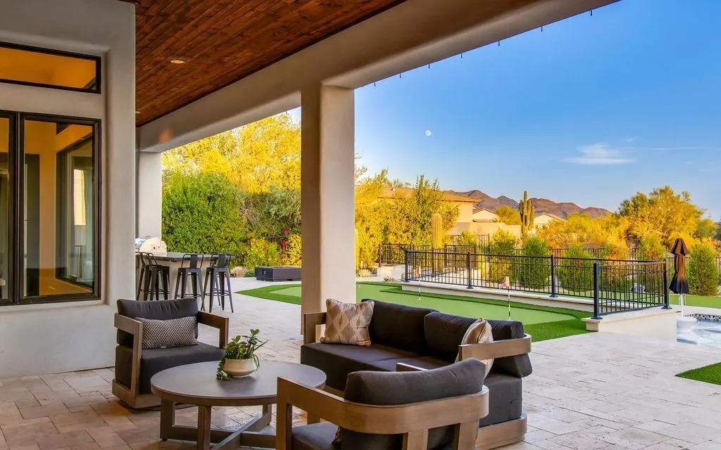 A Modern Desert Masterpiece in North Scottsdale Lists for $3.195 Million 16 25507 N 88th Way 6