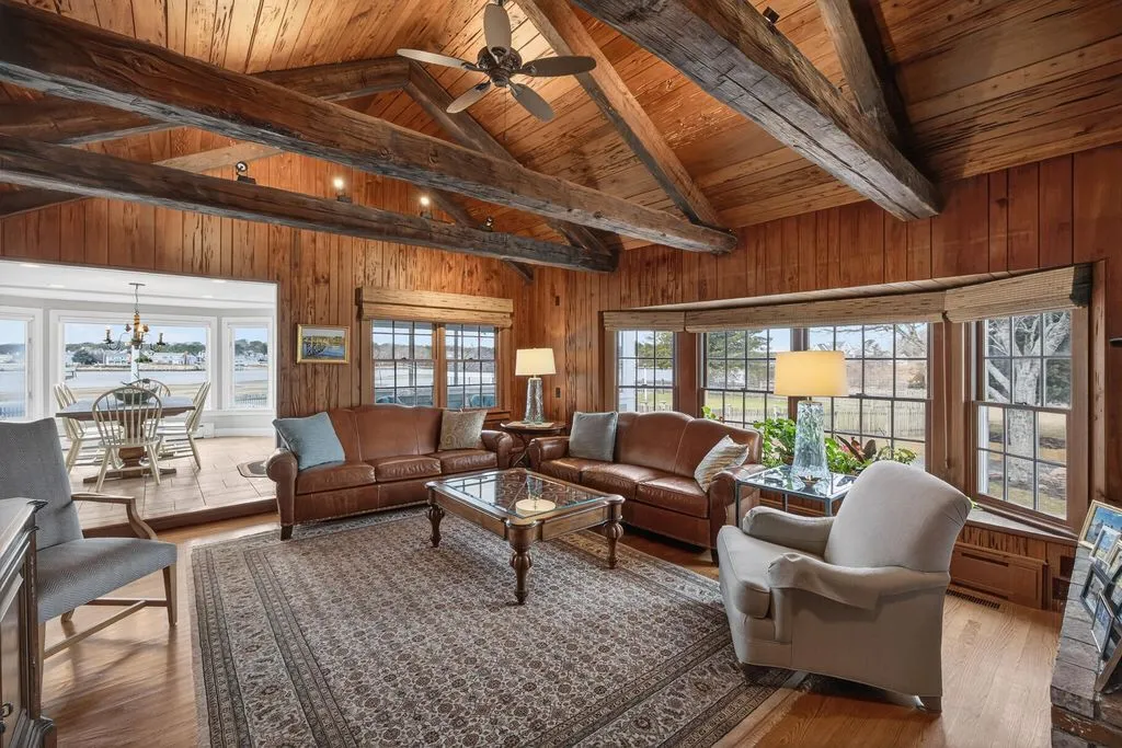 An Iconic 5.11-Acre Waterfront Estate Defined by Privacy and Prestige at $9.5M 19 299 Main Street An Extraordinary 5.11 Acre Private Waterfront Estate at 9.5M 16