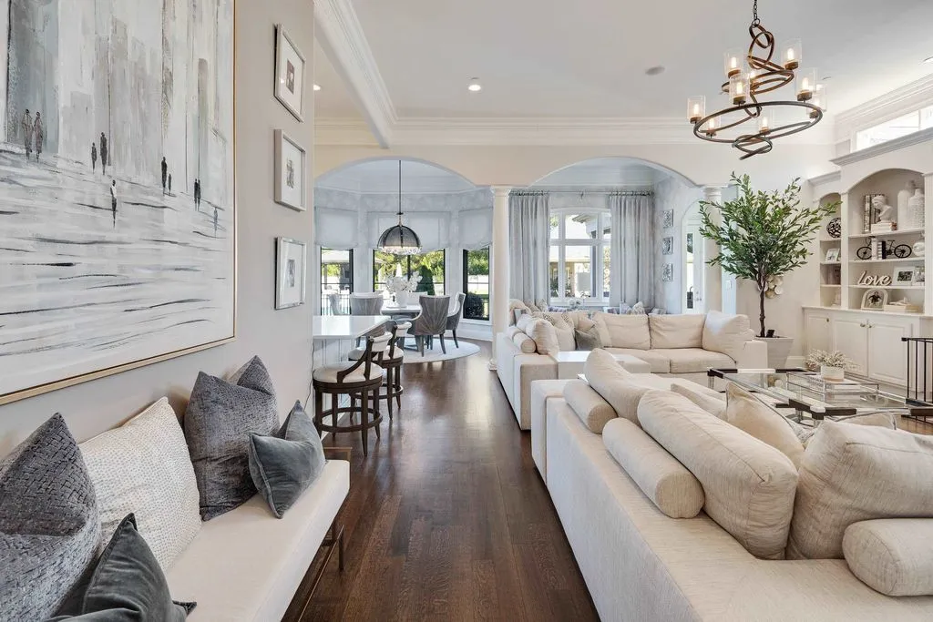 Tennessee Private Estate Reimagined for Luxury Living Lists for $3.499M 17 3246 Hollow Creek Rd An Extraordinary Tennessee Estate Reimagined for Elevated Living and Entertaining 14