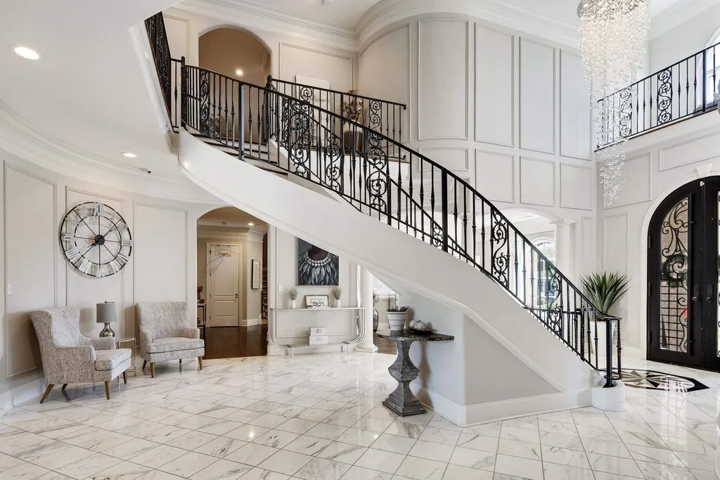 Tennessee Private Estate Reimagined for Luxury Living Lists for $3.499M 20 3246 Hollow Creek Rd An Extraordinary Tennessee Estate Reimagined for Elevated Living and Entertaining 17