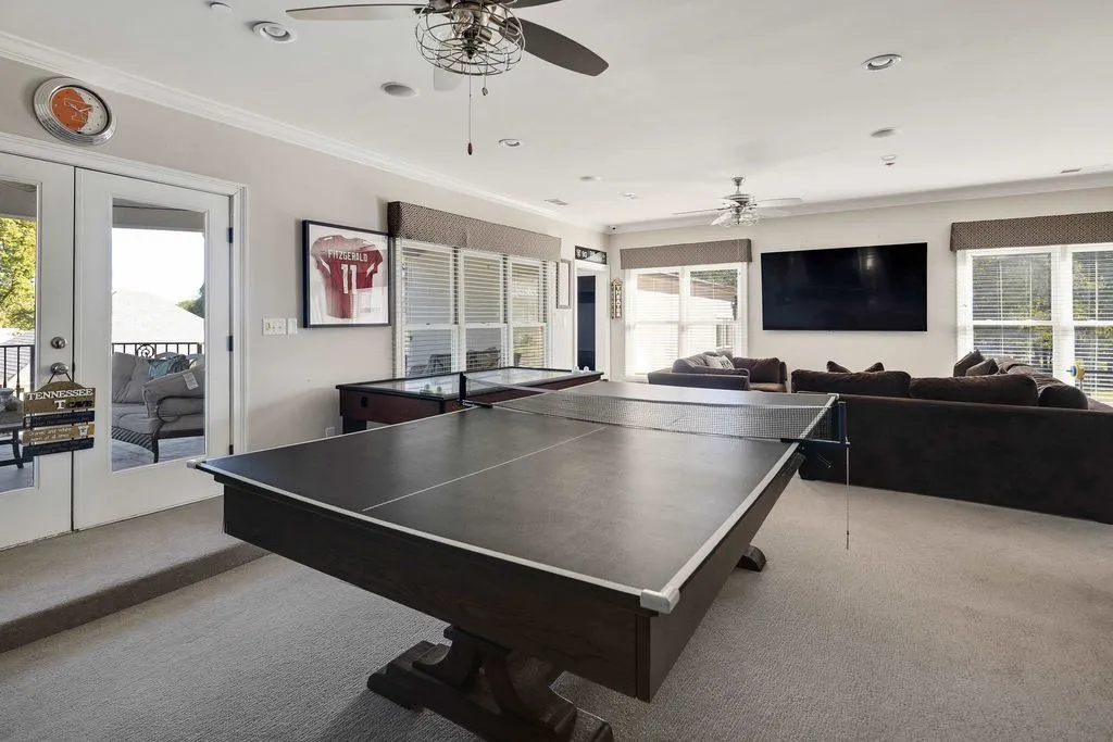 Tennessee Private Estate Reimagined for Luxury Living Lists for $3.499M 8 3246 Hollow Creek Rd An Extraordinary Tennessee Estate Reimagined for Elevated Living and Entertaining 7