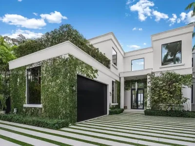 Stunning $35 Million Waterfront Masterpiece Redefining Luxury Living on Miami Beach’s Venetian Islands 1 33 E Di Lido Dr A Stunning 35 Million Waterfront Masterpiece on Miami Beachs Venetian Islands 1