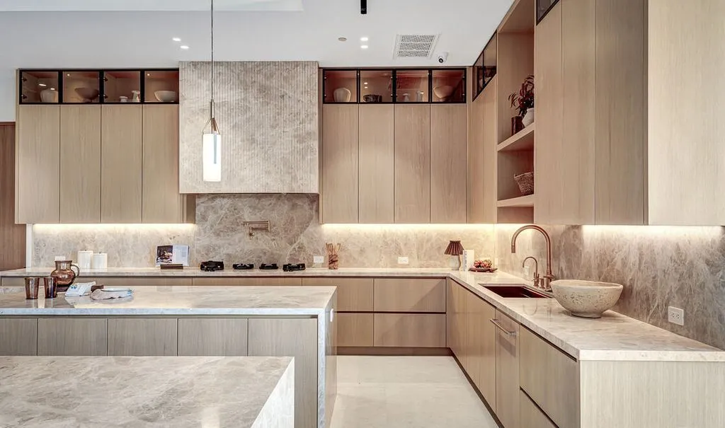 An Exceptional New-Construction Estate in California Delivers Unparalleled Privacy at $12.999M 14 4705 Sophia Ave An Unrivaled Gated California Estate Delivering Absolute Privacy and Prestige 17