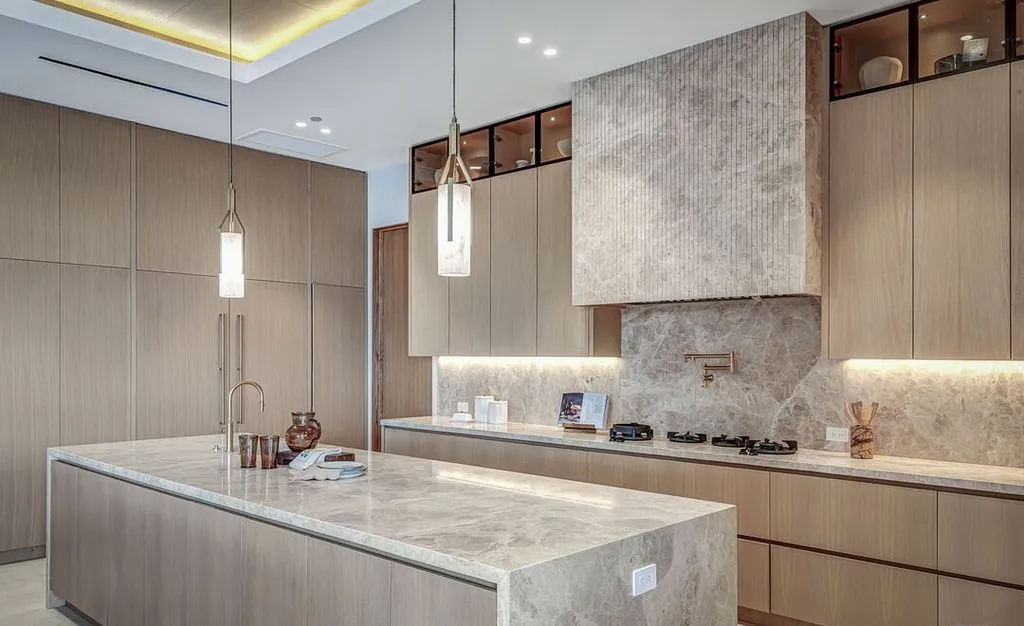 An Exceptional New-Construction Estate in California Delivers Unparalleled Privacy at $12.999M 15 4705 Sophia Ave An Unrivaled Gated California Estate Delivering Absolute Privacy and Prestige 18