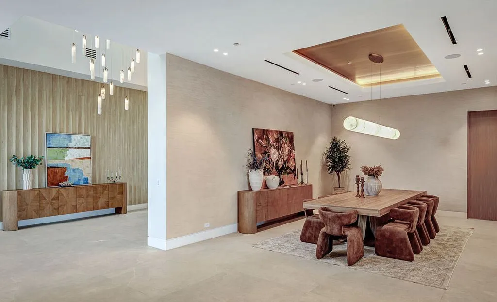 An Exceptional New-Construction Estate in California Delivers Unparalleled Privacy at $12.999M 8 4705 Sophia Ave An Unrivaled Gated California Estate Delivering Absolute Privacy and Prestige 20