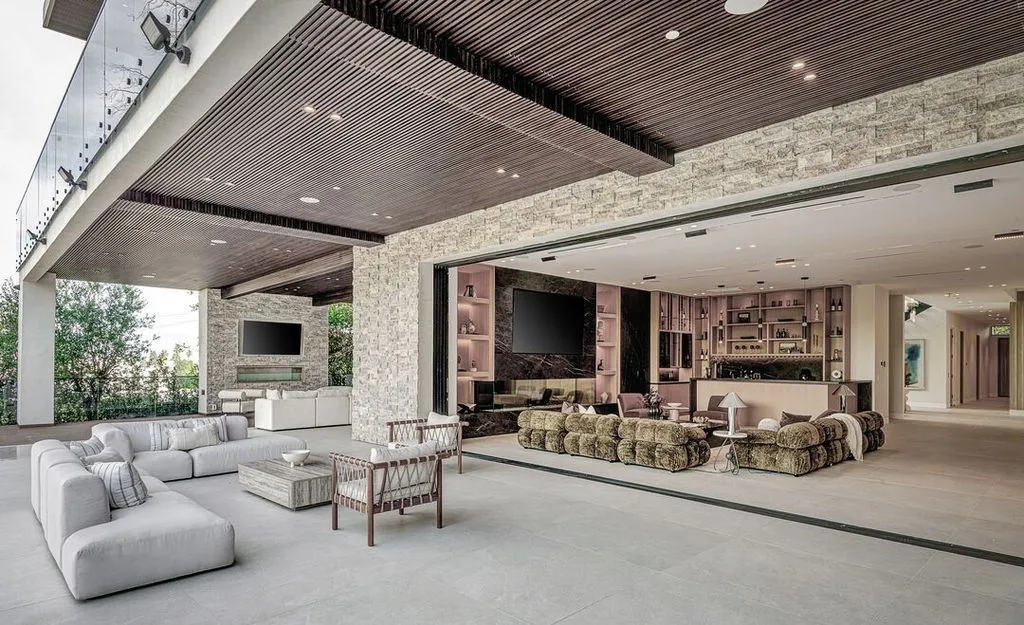 An Exceptional New-Construction Estate in California Delivers Unparalleled Privacy at $12.999M 18 4705 Sophia Ave An Unrivaled Gated California Estate Delivering Absolute Privacy and Prestige 4