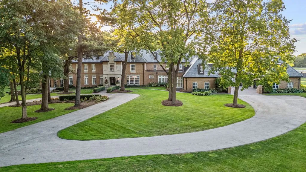 An Extraordinary 36-Acre Countryside Estate in Illinois Lists for $8.495M 6 5021 Minkler Rd A Trophy 36 Acre Countryside Haven Offering Rare Privacy 2