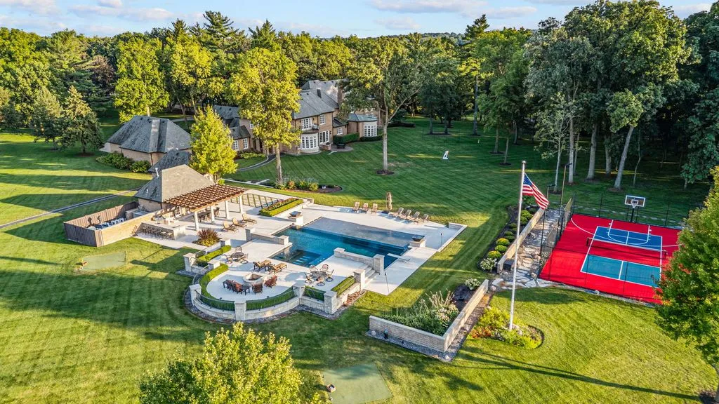 An Extraordinary 36-Acre Countryside Estate in Illinois Lists for $8.495M 9 5021 Minkler Rd A Trophy 36 Acre Countryside Haven Offering Rare Privacy 3