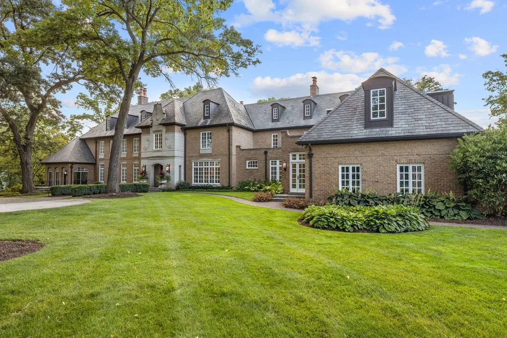 An Extraordinary 36-Acre Countryside Estate in Illinois Lists for $8.495M 31 5021 Minkler Rd A Trophy 36 Acre Countryside Haven Offering Rare Privacy 30