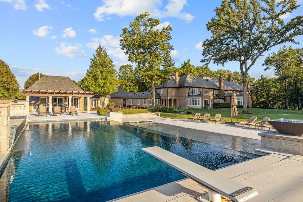 An Extraordinary 36-Acre Countryside Estate in Illinois Lists for $8.495M 10 5021 Minkler Rd A Trophy 36 Acre Countryside Haven Offering Rare Privacy 4