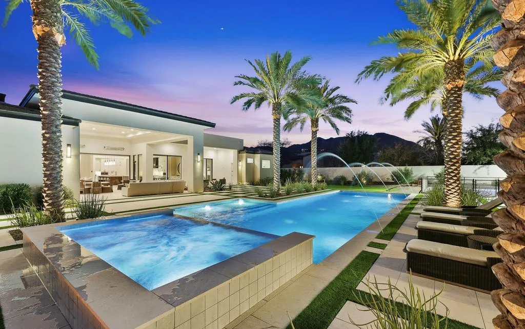 An Elite Arizona Residence Crafted for Seamless Indoor-Outdoor Living at $10.9M 21 5102 E Butler Dr A Striking Arizona Estate Where Modern Architecture Meets Resort Style Living 14
