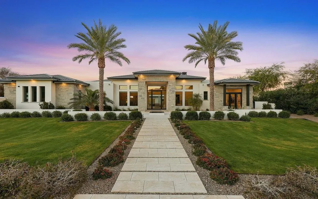 An Elite Arizona Residence Crafted for Seamless Indoor-Outdoor Living at $10.9M 26 5102 E Butler Dr A Striking Arizona Estate Where Modern Architecture Meets Resort Style Living 20
