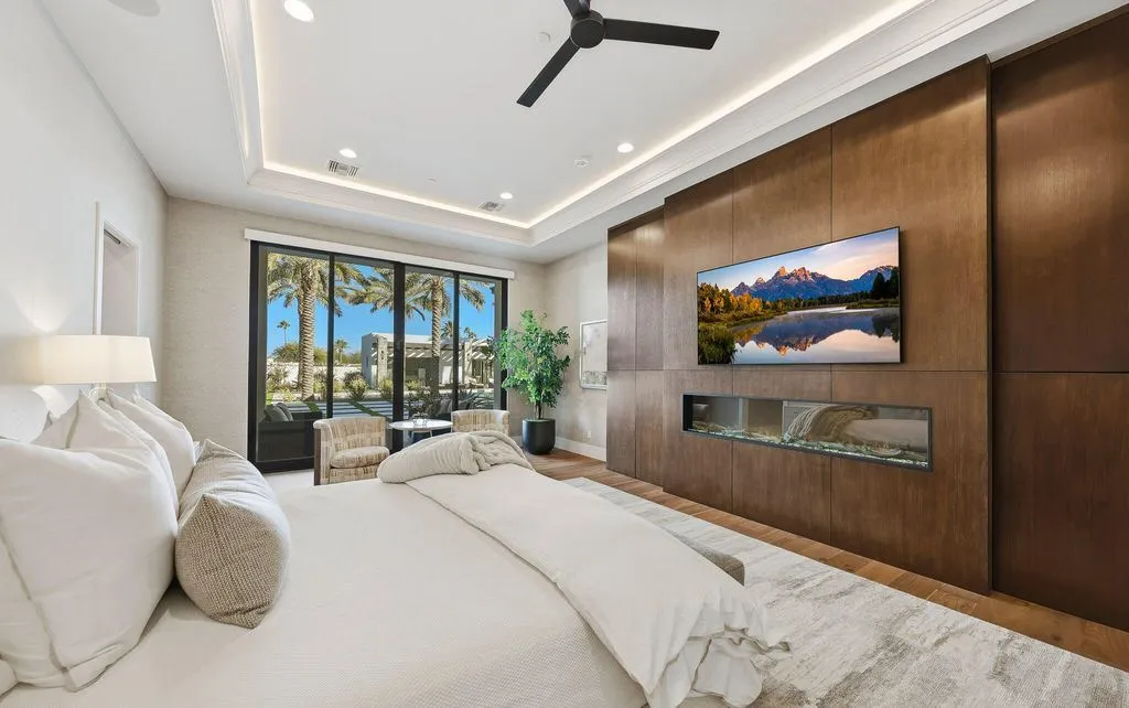 An Elite Arizona Residence Crafted for Seamless Indoor-Outdoor Living at $10.9M 13 5102 E Butler Dr A Striking Arizona Estate Where Modern Architecture Meets Resort Style Living 21