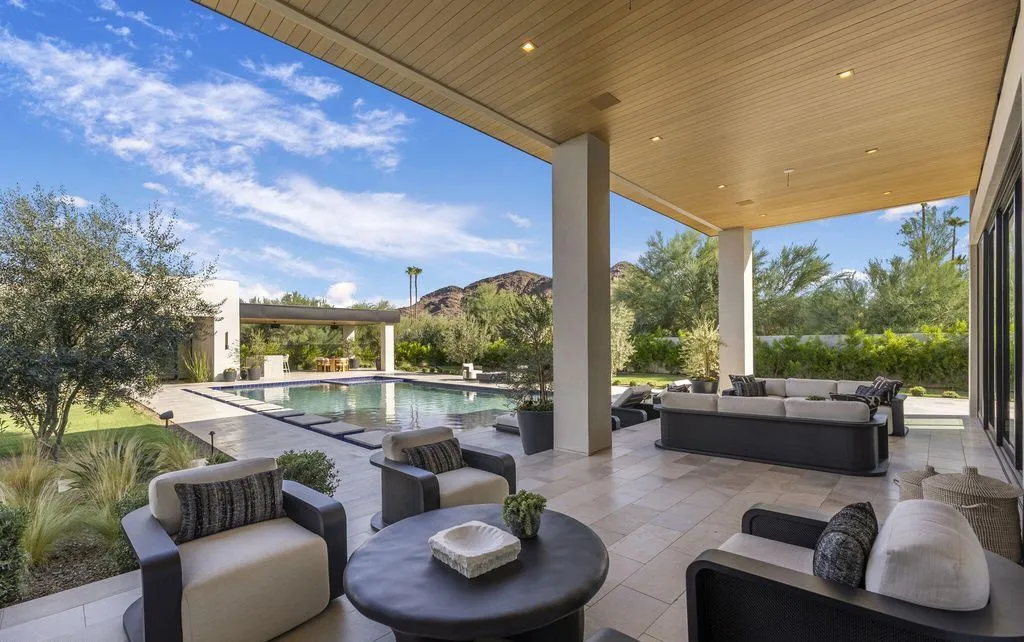A Bold Contemporary Statement of Luxury and Precision Craftsmanship, Offered at $12.495M in Arizona 21 5441 E Via Buena Vis A World Class Contemporary Masterpiece 16