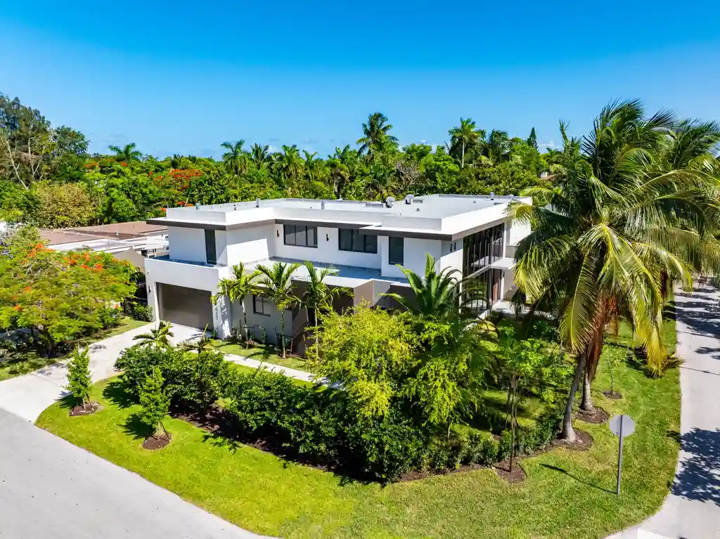 6250 at South Miami House by MIK Architecture, A Garden-Centered Family Home Defined by Light, Transparency, and Calm Living 1 6250 at South Miami House by MIK Architecture, A Garden-Centered Family Home Defined by Light, Transparency, and Calm Living