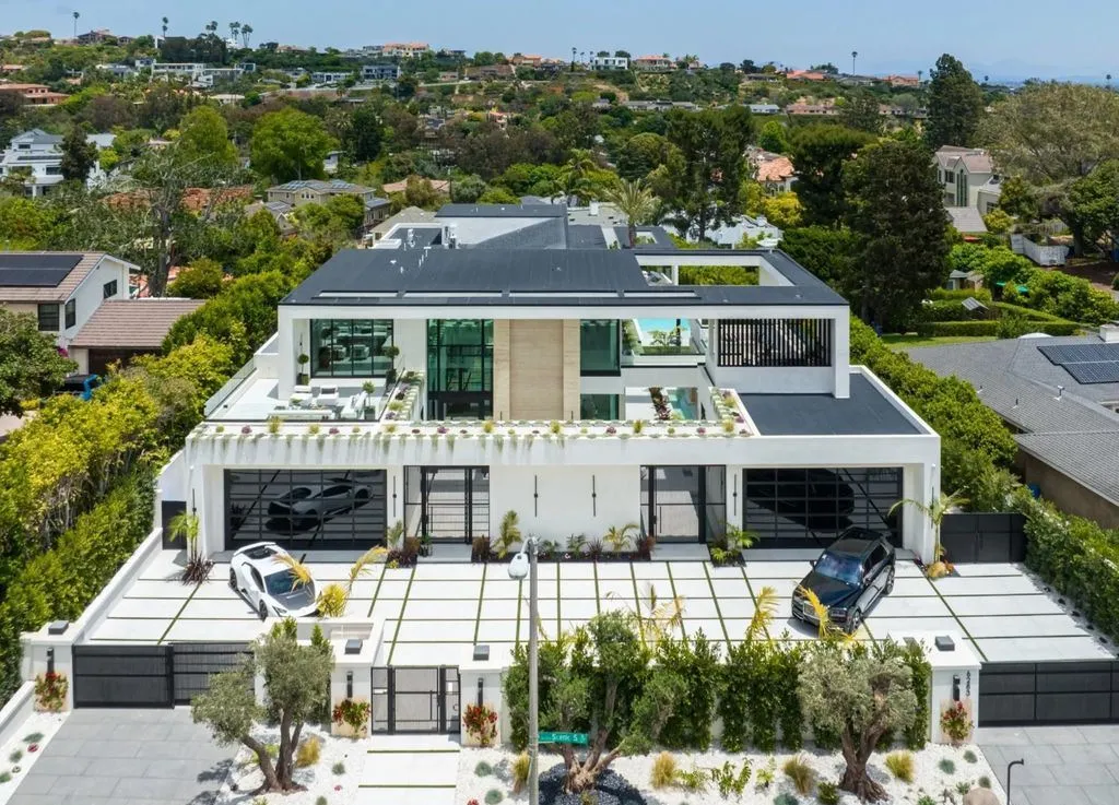 A Monumental Architectural Statement Defines Elite California Living at $18.5M 5 6283 La Jolla Scenic Dr S A Monumental Architectural Statement Defining California Luxury 1