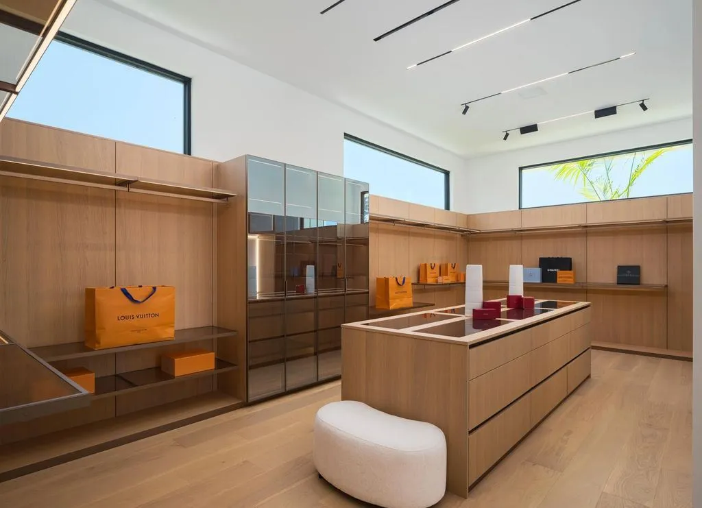 A Monumental Architectural Statement Defines Elite California Living at $18.5M 17 6283 La Jolla Scenic Dr S A Monumental Architectural Statement Defining California Luxury 18