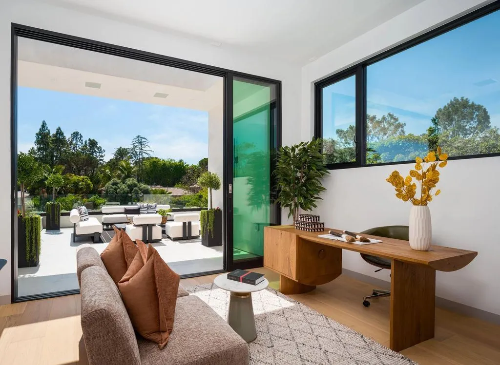 A Monumental Architectural Statement Defines Elite California Living at $18.5M 23 6283 La Jolla Scenic Dr S A Monumental Architectural Statement Defining California Luxury 24