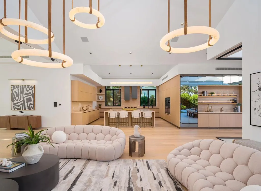 A Monumental Architectural Statement Defines Elite California Living at $18.5M 9 6283 La Jolla Scenic Dr S A Monumental Architectural Statement Defining California Luxury 8