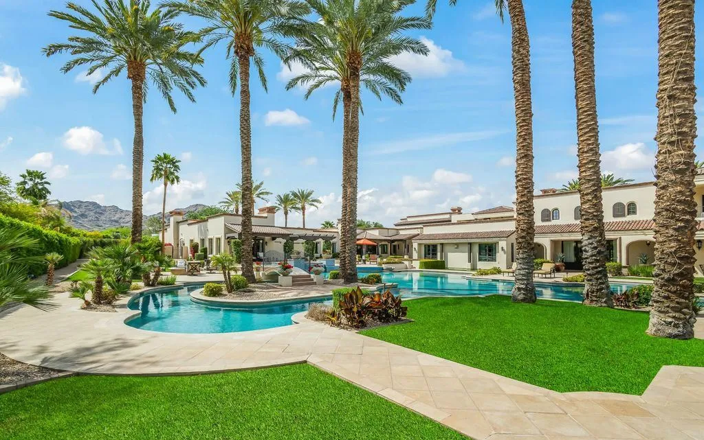 A Paradise Valley Mountain-View Masterpiece Asks $17.9 Million 6 6721 E Cheney Dr Showcases a Spectacular Mountain View Sanctuary in Paradise Valley 2