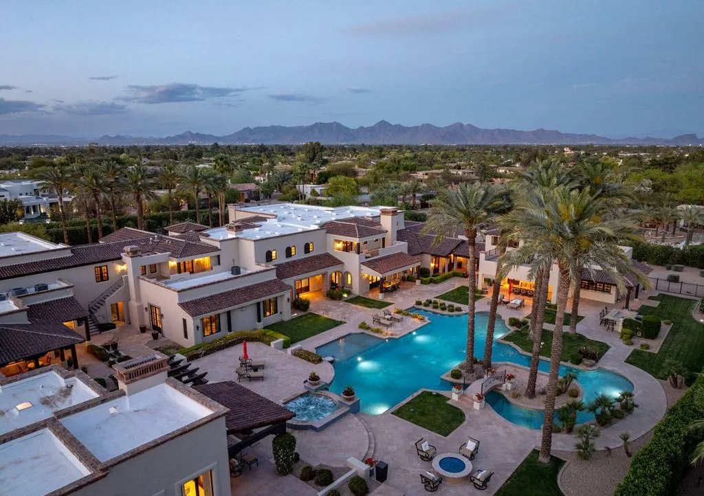 A Paradise Valley Mountain-View Masterpiece Asks $17.9 Million 30 6721 E Cheney Dr Showcases a Spectacular Mountain View Sanctuary in Paradise Valley 26