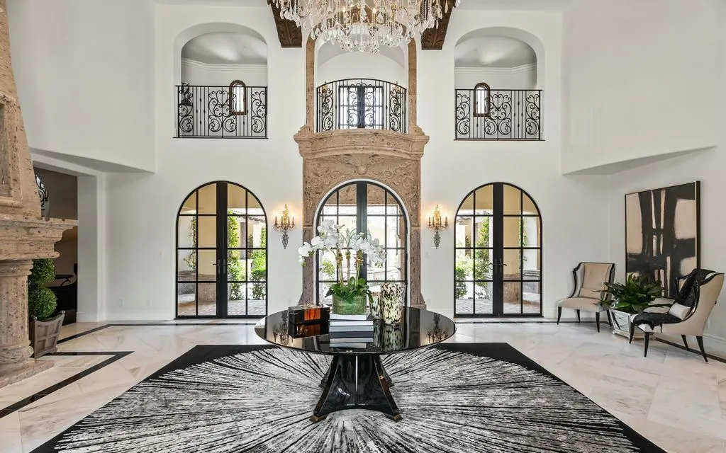 A Paradise Valley Mountain-View Masterpiece Asks $17.9 Million 8 6721 E Cheney Dr Showcases a Spectacular Mountain View Sanctuary in Paradise Valley 4