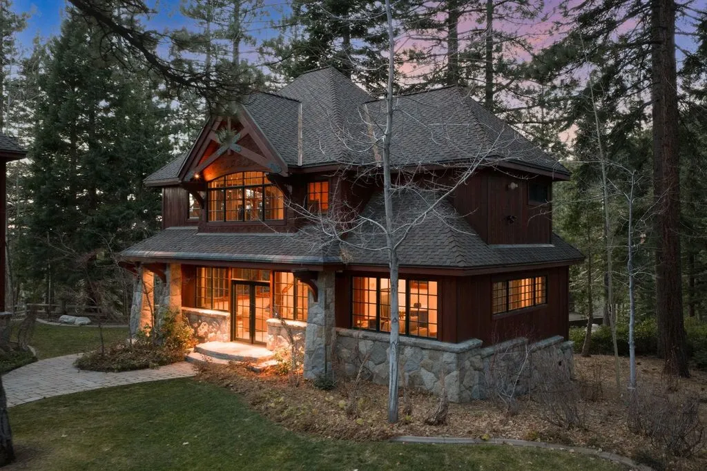 An Architectural Masterpiece Embracing Forest Tranquility and Panoramic Lake Tahoe Views Lists for $14.5 Million 28 749 Burgundy Rd Showcases a Breathtaking Mountain Masterpiece Framed by Forest and Lake Tahoe Serenity 4 1