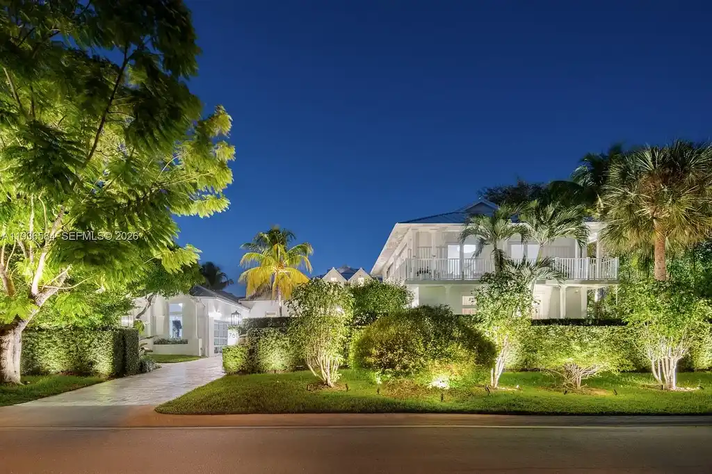 $24.9 Million Exceptional Waterfront Estate Showcases Elite Living in Miami’s Bay Point 5 761 Buttonwood Ln 24.9 Million Exceptional Waterfront Estate Defines Elite Miami Living 14