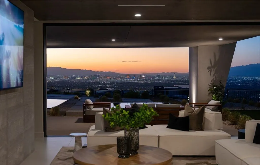 This Architecturally Significant Two-Story Residence Melds With Nevada’s Serene Mountains at $9.3M 26 8 Chisel Crest Ct Showcases a Breathtaking Two Story Home Blending With Nevadas Mountain Landscape 10 1