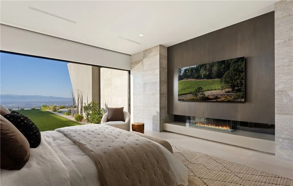 This Architecturally Significant Two-Story Residence Melds With Nevada’s Serene Mountains at $9.3M 14 8 Chisel Crest Ct Showcases a Breathtaking Two Story Home Blending With Nevadas Mountain Landscape 11