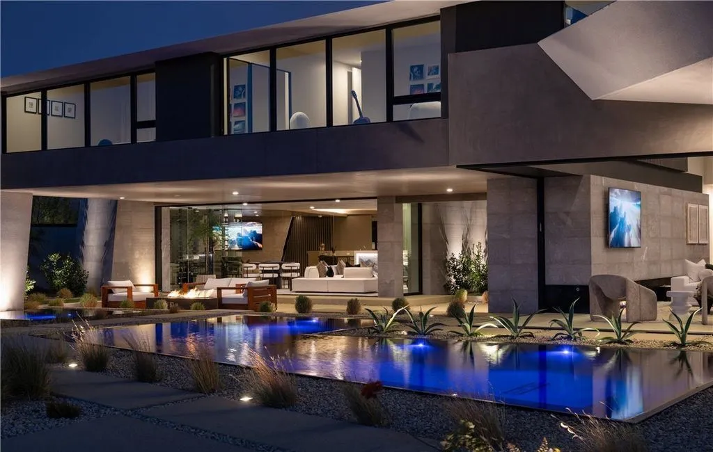 This Architecturally Significant Two-Story Residence Melds With Nevada’s Serene Mountains at $9.3M 29 8 Chisel Crest Ct Showcases a Breathtaking Two Story Home Blending With Nevadas Mountain Landscape 28