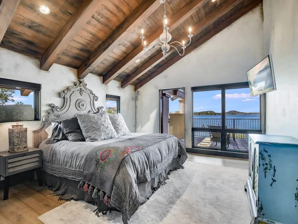 An Iconic Waterfront Estate Defining Horseshoe Bay Luxury Living, Listed for $10.995M 29 82 Applehead Island Dr An Extraordinary Waterfront Estate 27