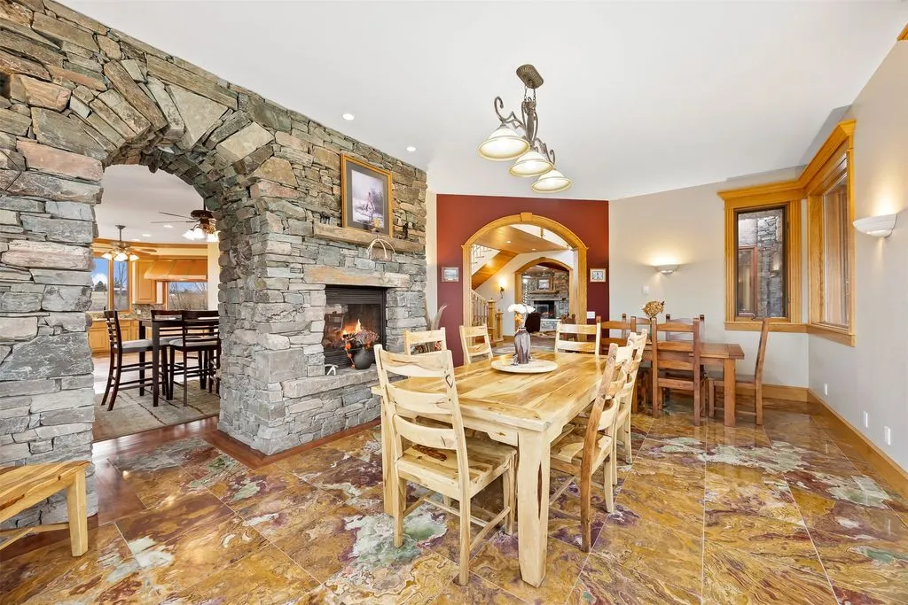 A Montana Home Where Timeless Design and Resort-Caliber Comfort Quietly Converge at $3.25M 10 859 Hamilton Heights Rd An Extraordinary Montana Estate With Resort Level Comfort 10