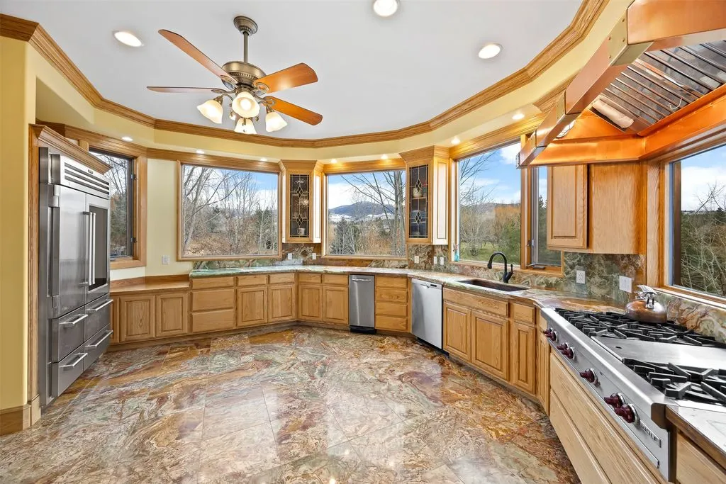 A Montana Home Where Timeless Design and Resort-Caliber Comfort Quietly Converge at $3.25M 12 859 Hamilton Heights Rd An Extraordinary Montana Estate With Resort Level Comfort 12