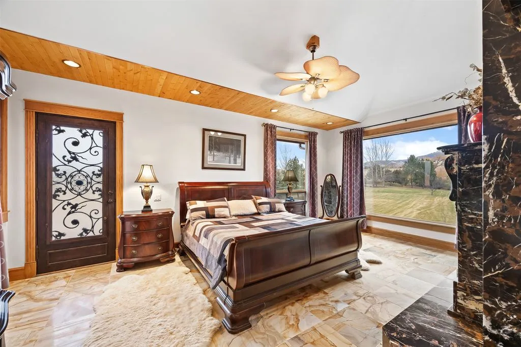 A Montana Home Where Timeless Design and Resort-Caliber Comfort Quietly Converge at $3.25M 20 859 Hamilton Heights Rd An Extraordinary Montana Estate With Resort Level Comfort 17