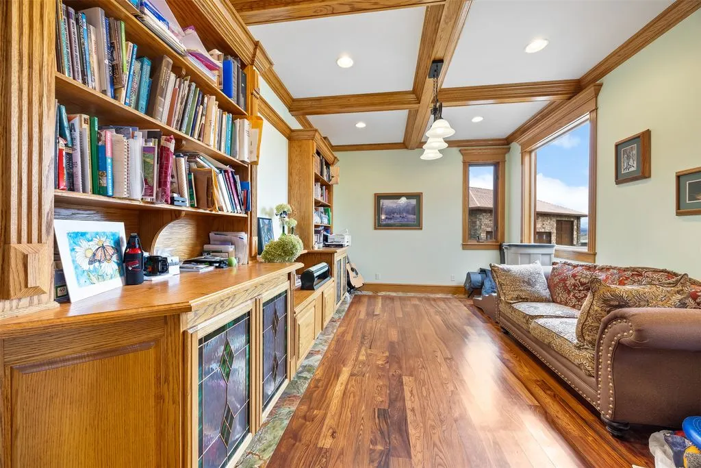 A Montana Home Where Timeless Design and Resort-Caliber Comfort Quietly Converge at $3.25M 9 859 Hamilton Heights Rd An Extraordinary Montana Estate With Resort Level Comfort 9