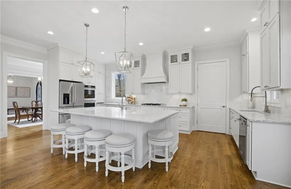 An Elite North Carolina Lakefront Estate With Resort-Style Amenities Lists for $3.25 Million 14 875 Starboard Reach An Elite Lakefront Estate With Resort Style Living 11