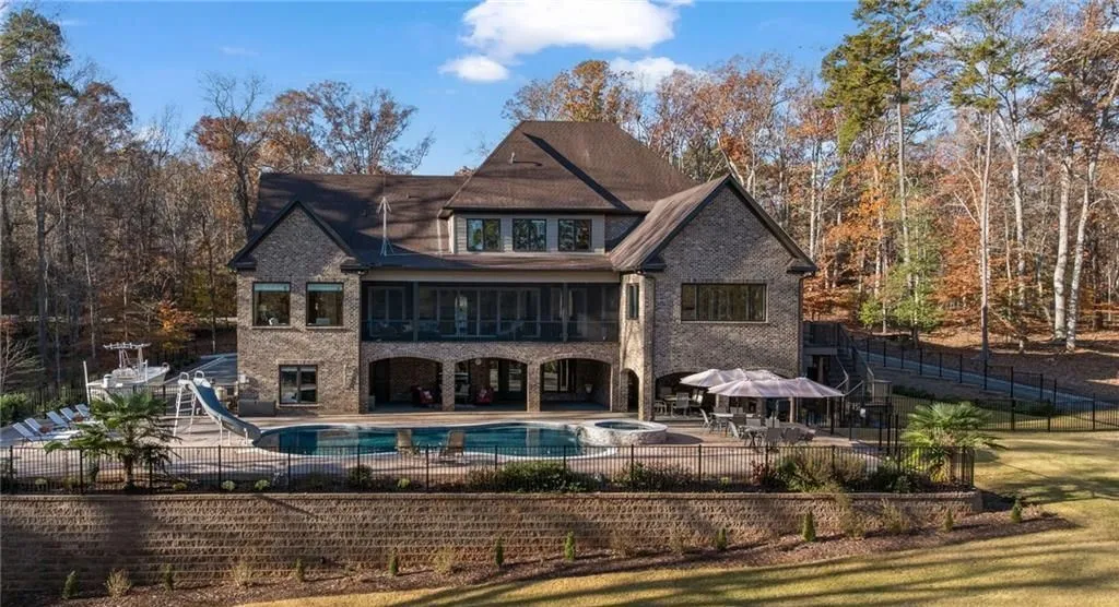 An Elite North Carolina Lakefront Estate With Resort-Style Amenities Lists for $3.25 Million 26 875 Starboard Reach An Elite Lakefront Estate With Resort Style Living 22