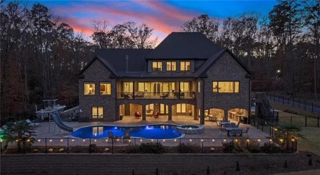 An Elite North Carolina Lakefront Estate With Resort-Style Amenities Lists for $3.25 Million