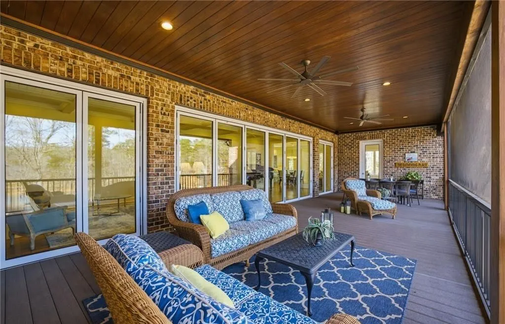 An Elite North Carolina Lakefront Estate With Resort-Style Amenities Lists for $3.25 Million 12 875 Starboard Reach An Elite Lakefront Estate With Resort Style Living 9