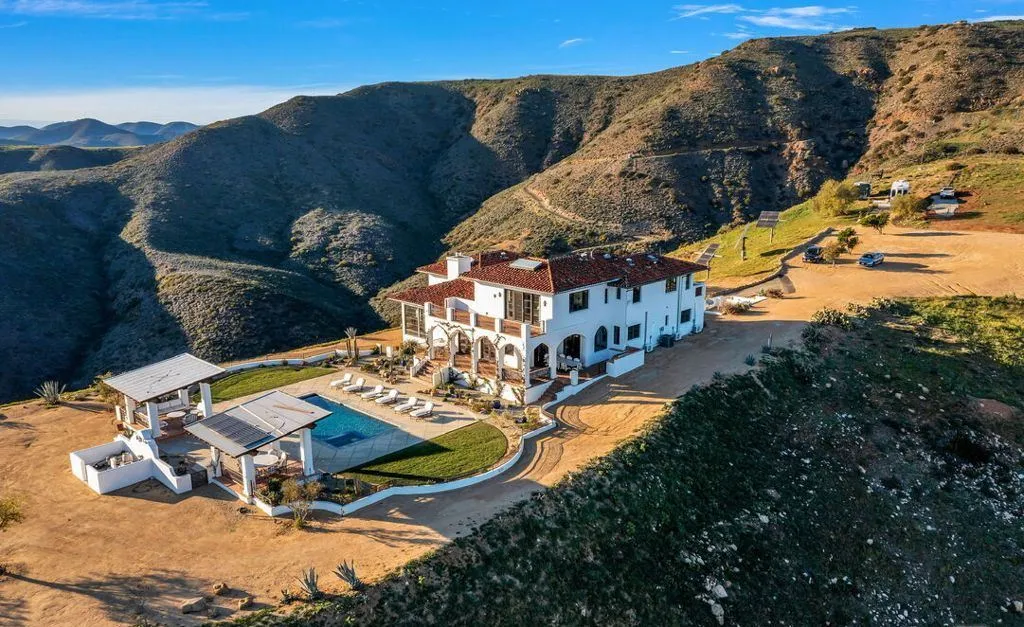 A Trophy-Caliber Malibu Estate Boasting Breathtaking Views Asks $6.95 Million 24 9785 Deer Creek Rd An Extraordinary Trophy Estate Boasting Breathtaking Views in Western Malibu 3